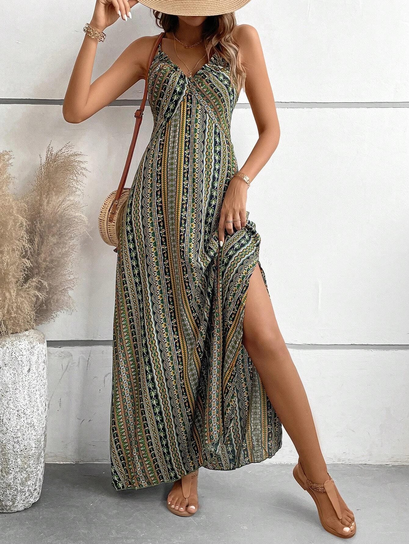 Vestido Largo de Verano para Mujer con Estampado Étnico, Espalda Descubierta y Tajo en Muslo, Estilo Boho con Volados, Ideal para Playa.